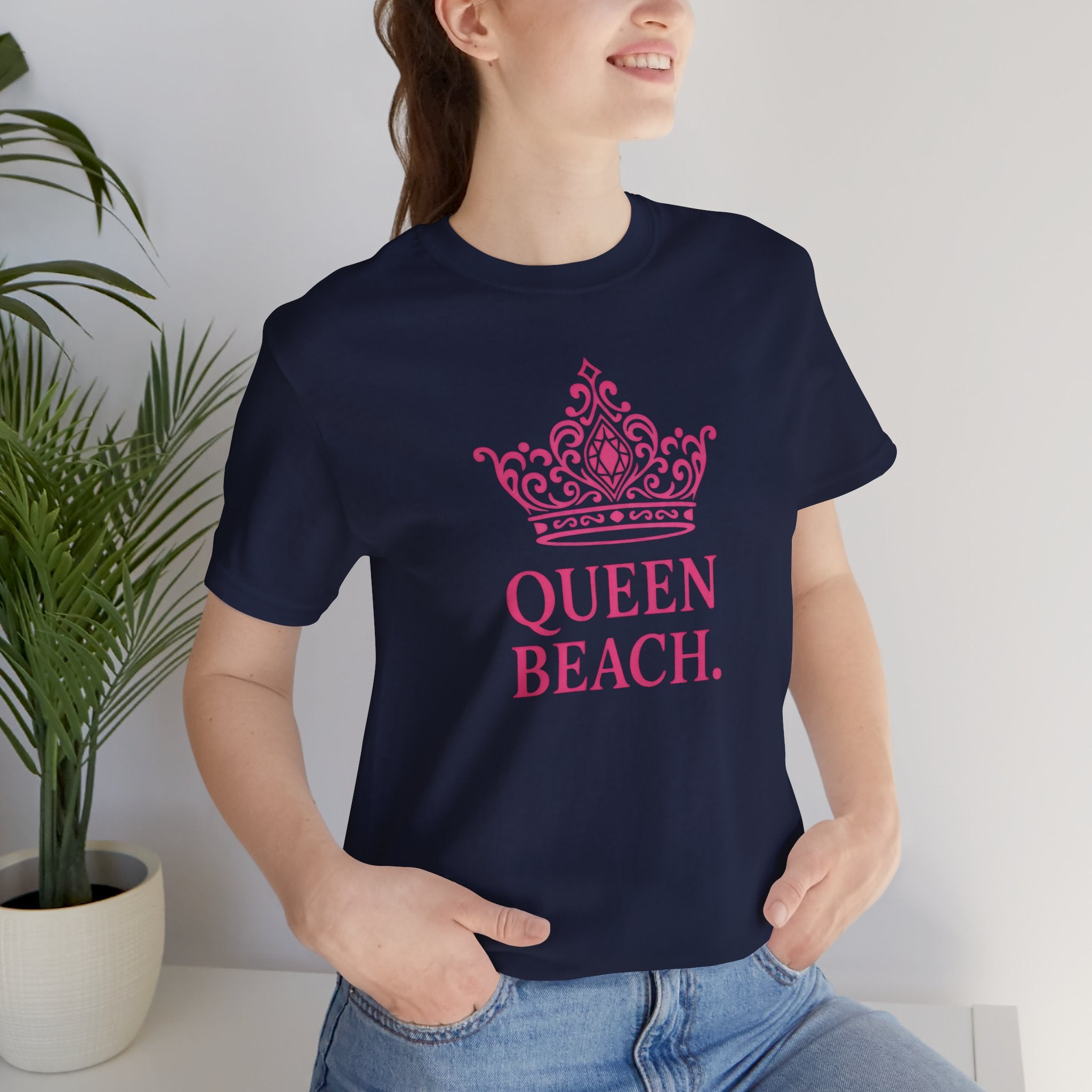 Queen Beach Short Sleeve Tee