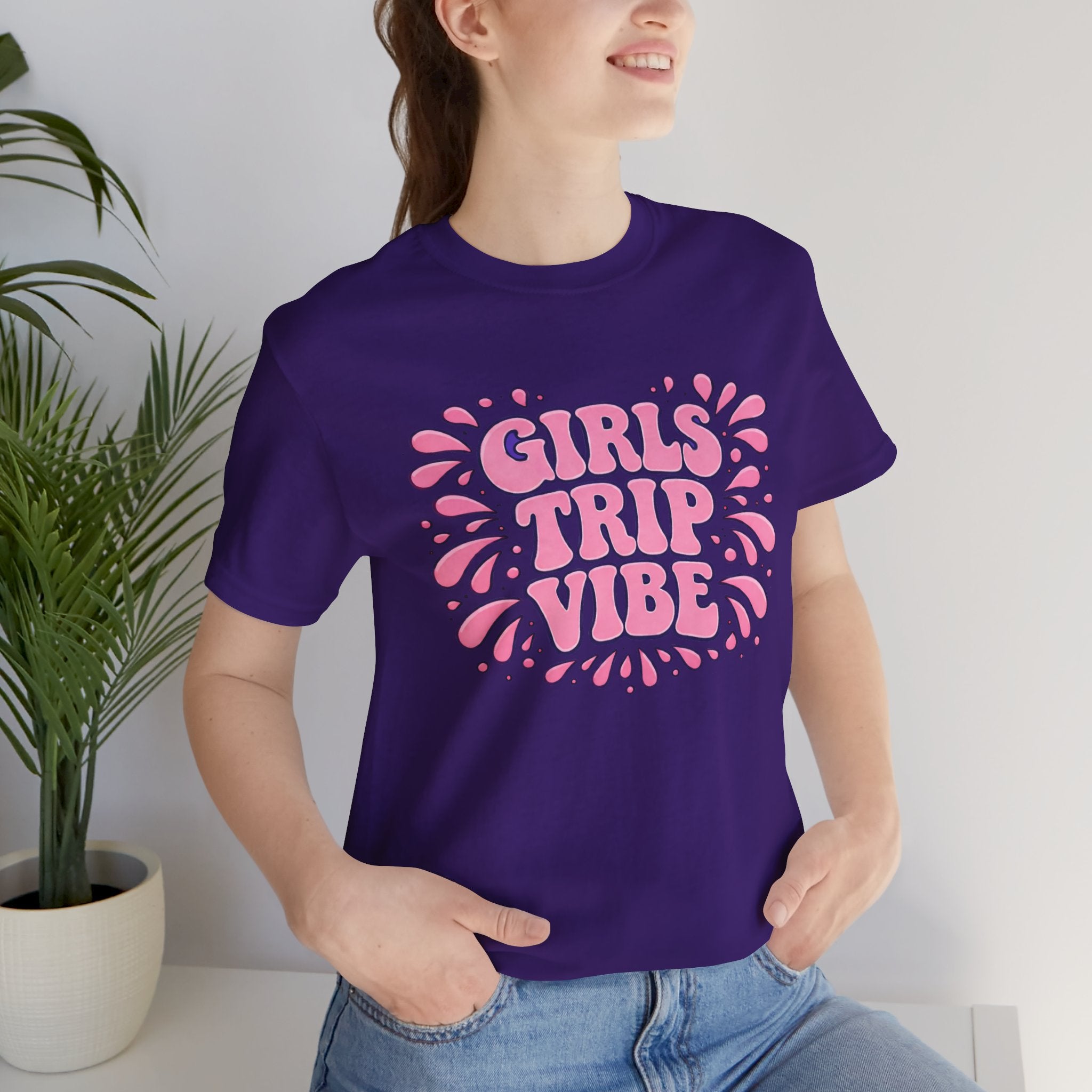 Vibing a Girls Trip Short Sleeve Tee