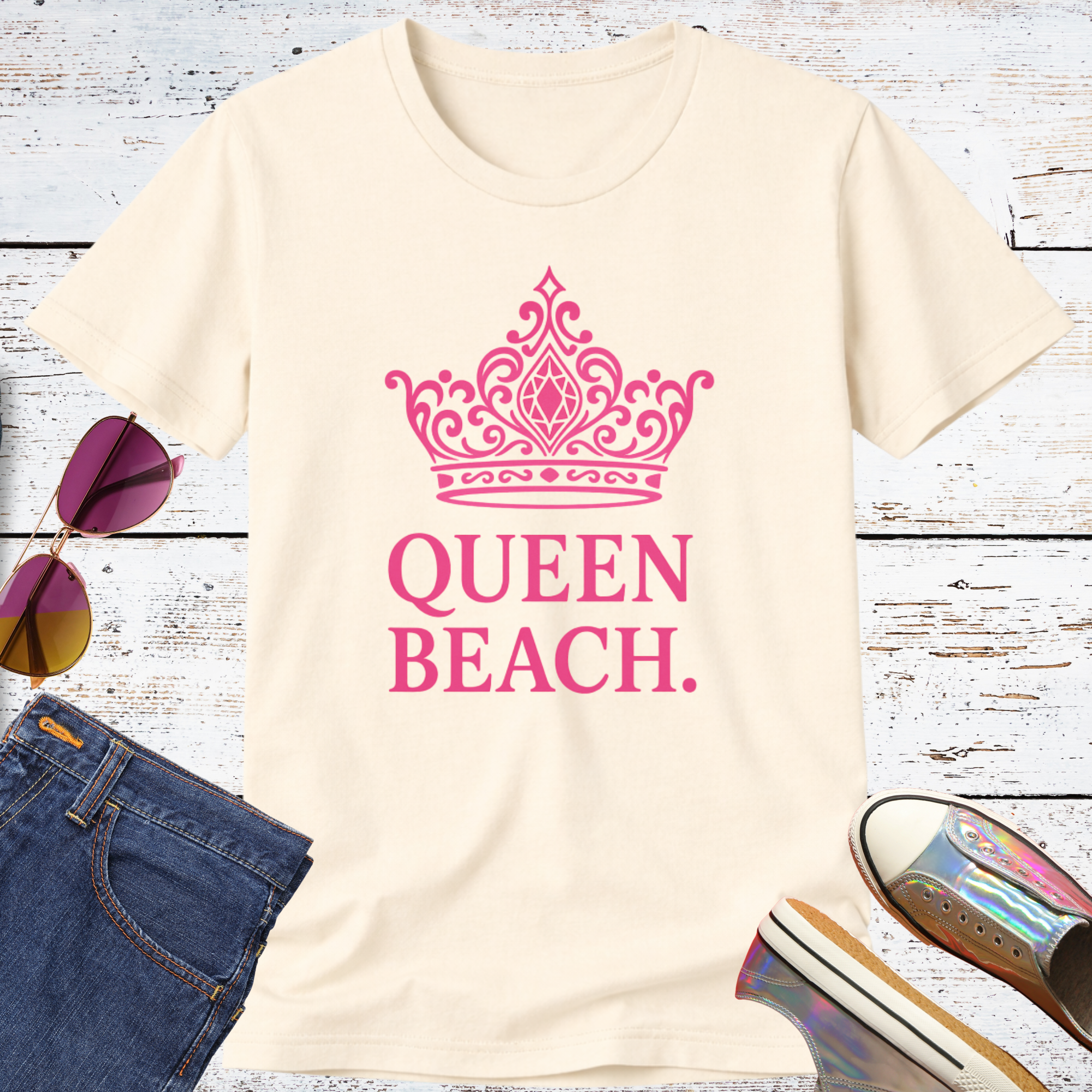 Queen Beach Short Sleeve Tee